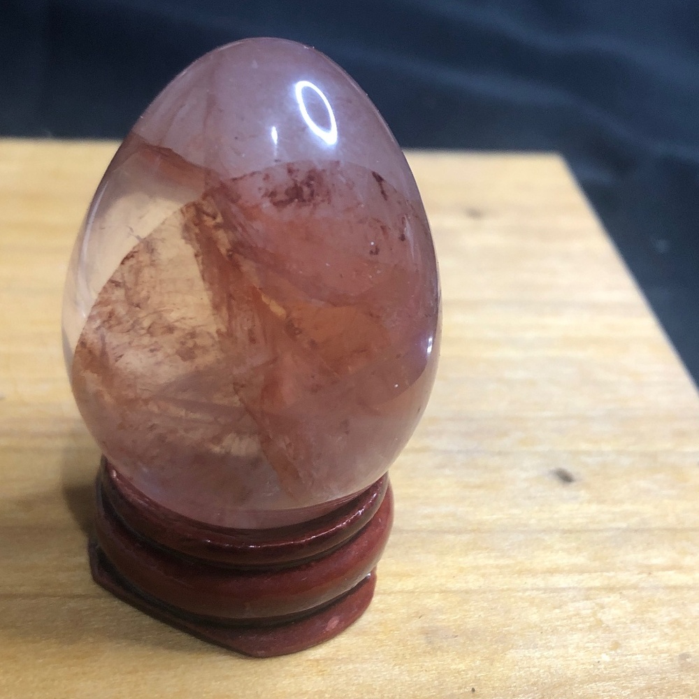 HEMATOID Quartz egg